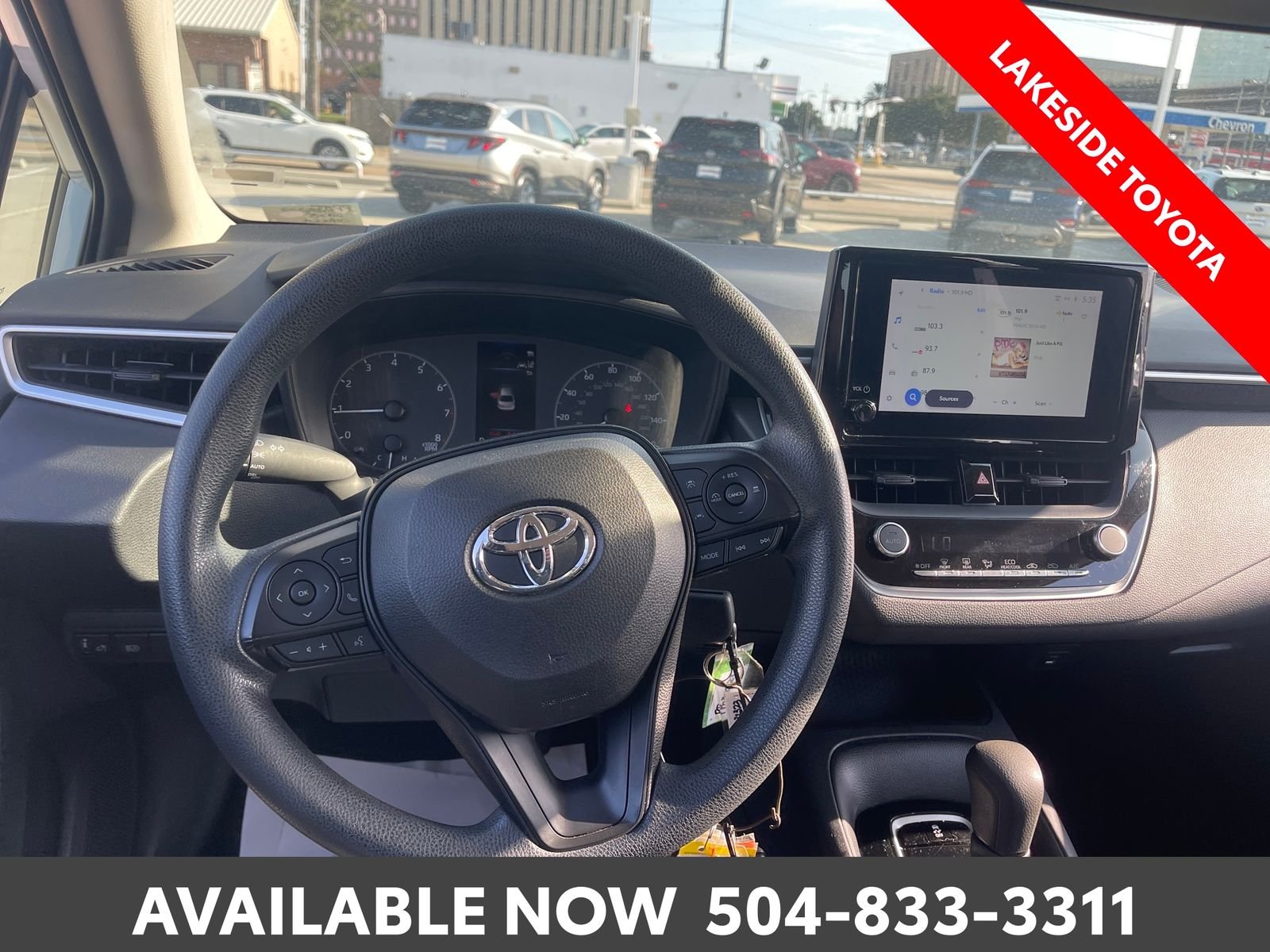 Used 2023 White Toyota LE image 21