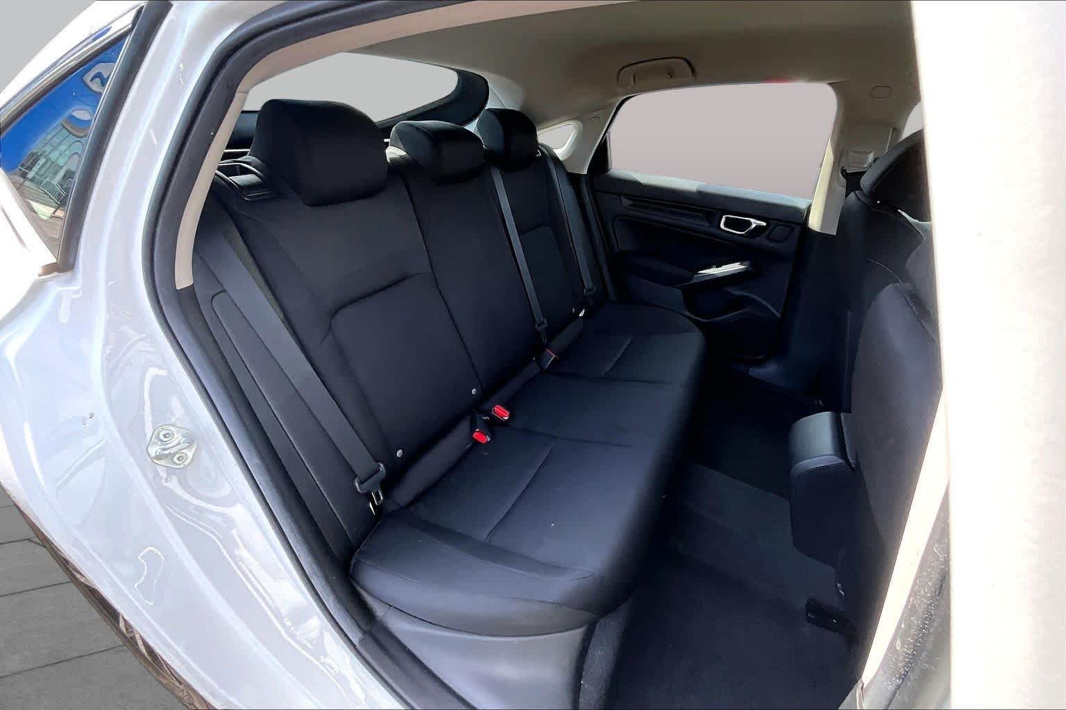 Used 2024 Platinum White Pearl Honda LX image 19