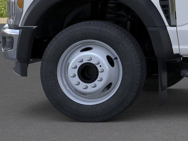 2025 Ford F-550 Super Duty Chassis Cab XL - Photo 41