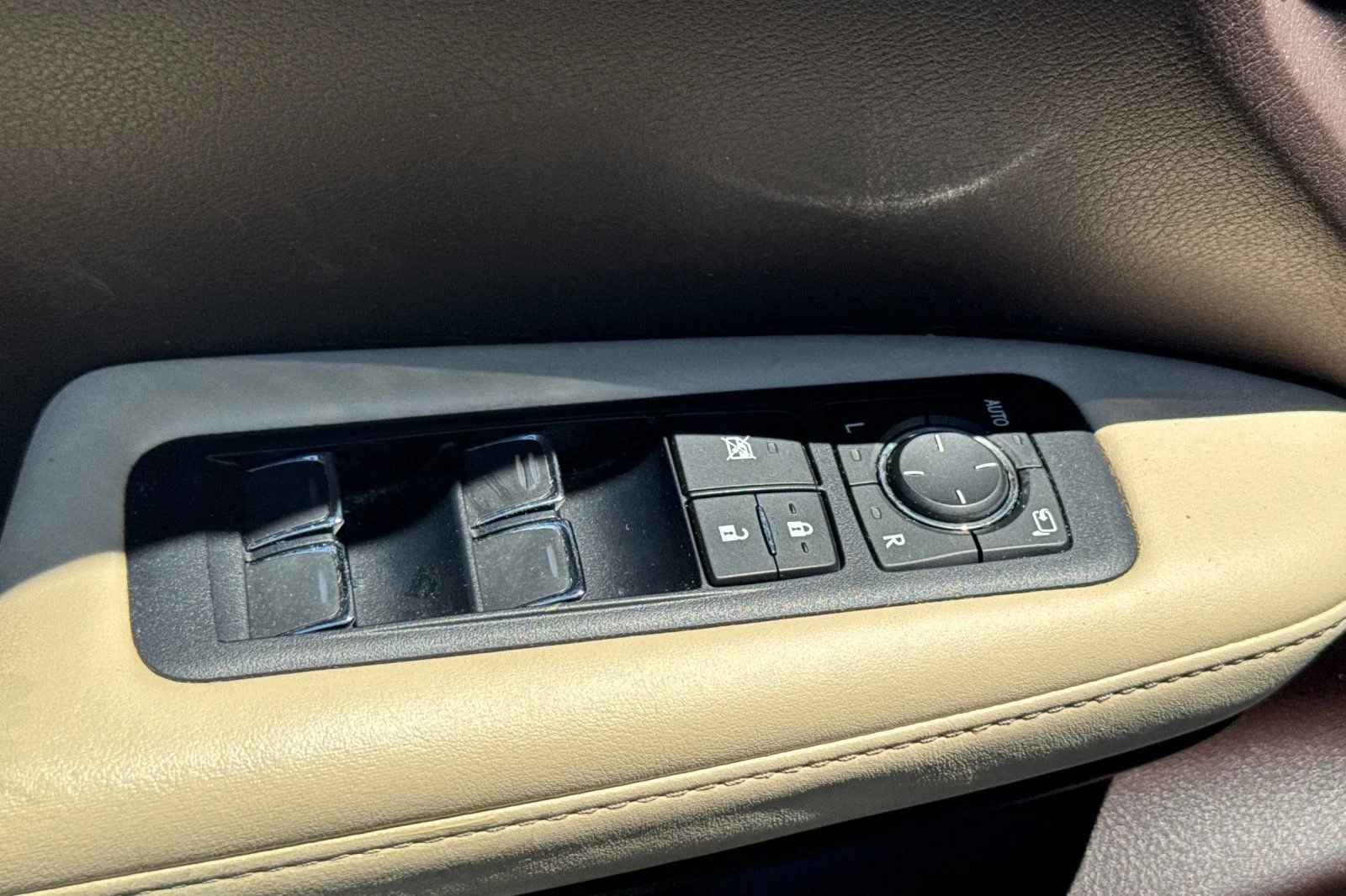 Used 2017 White Pearl Lexus 350 image 14