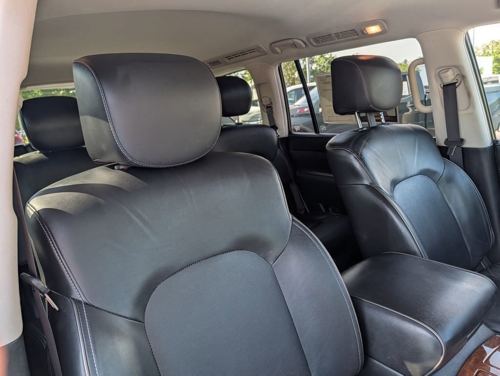 Used 2019 Moonstone White INFINITI LUXE image 24