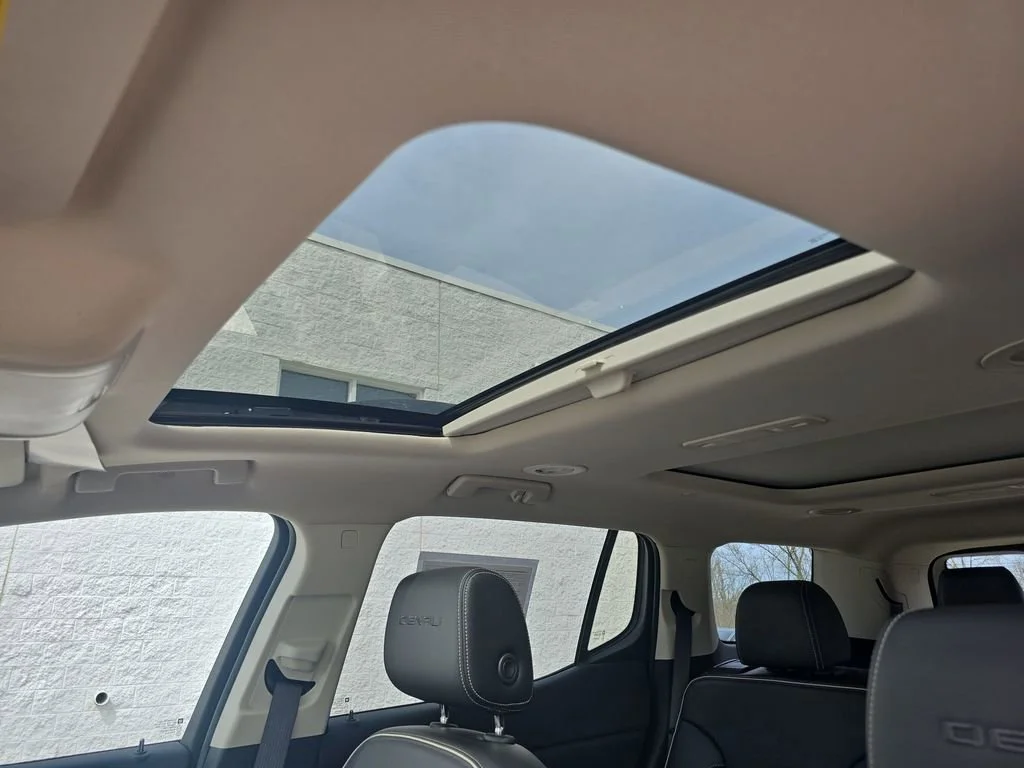 2020 GMC Acadia Denali - Photo 19