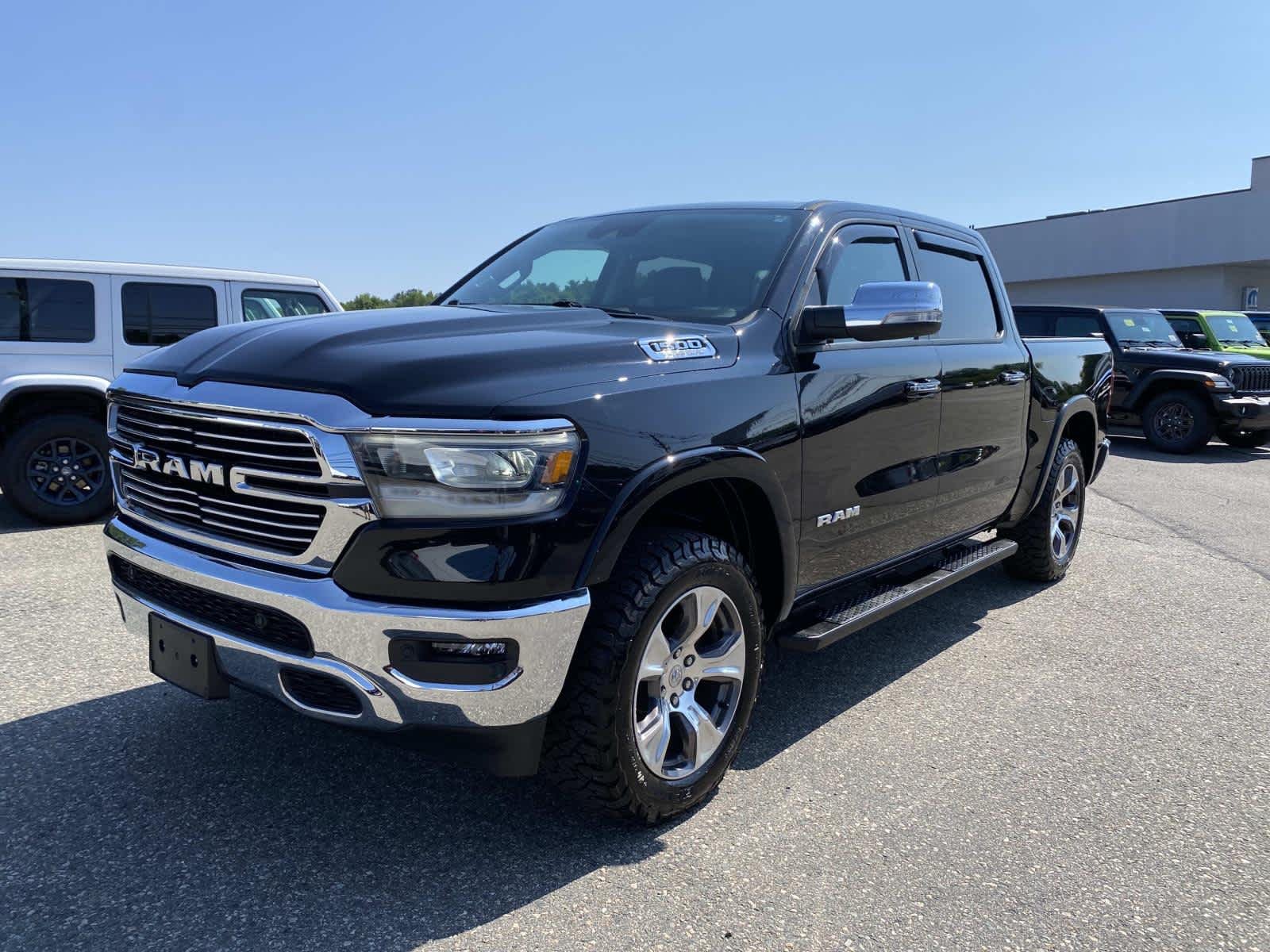 Certified Used 2022 Diamond Black Crystal Pearlcoat Ram Laramie image 9
