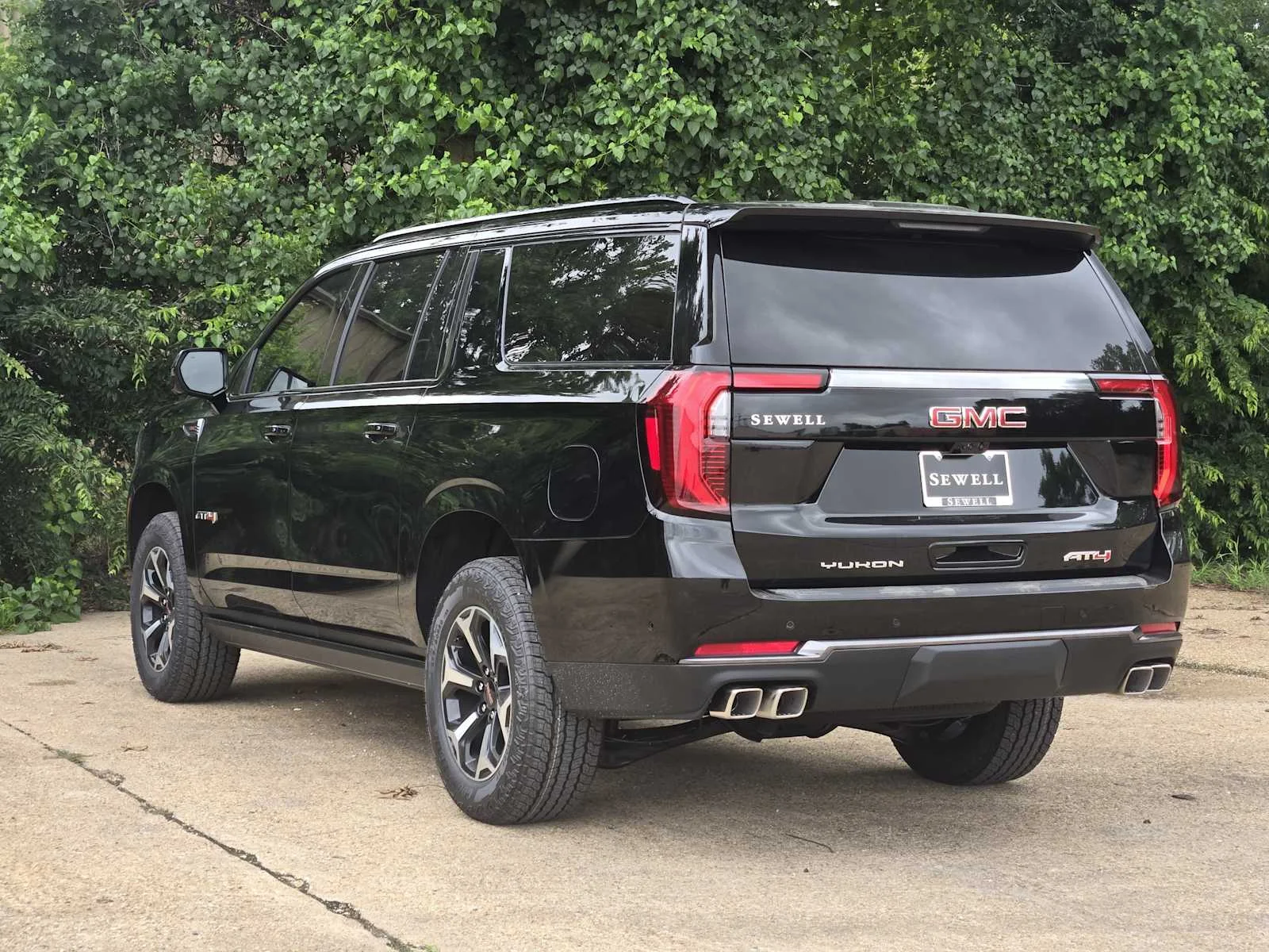 New 2026 Onyx Black GMC AT4 image 4