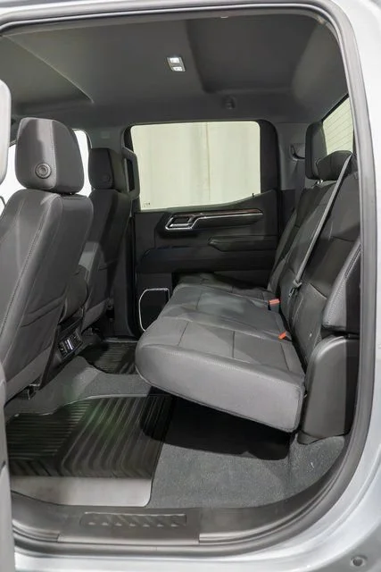 2026 Chevrolet Silverado 1500 LT - Photo 9