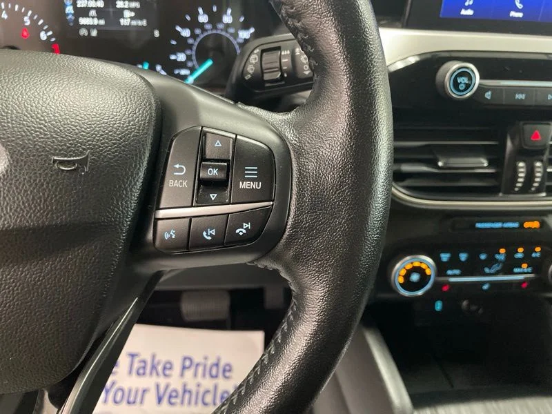 Used 2020 Black Ford SEL image 24