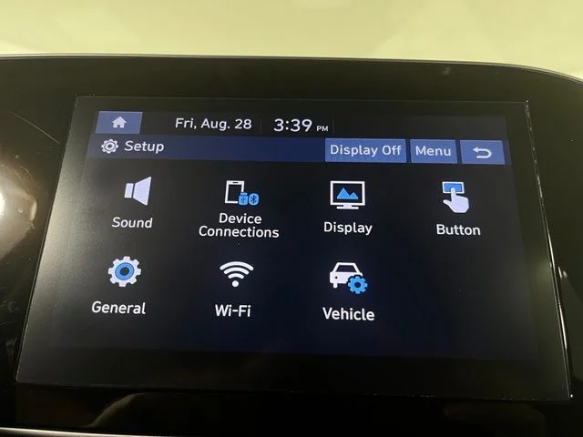 Used 2022 Gray Hyundai SEL image 32