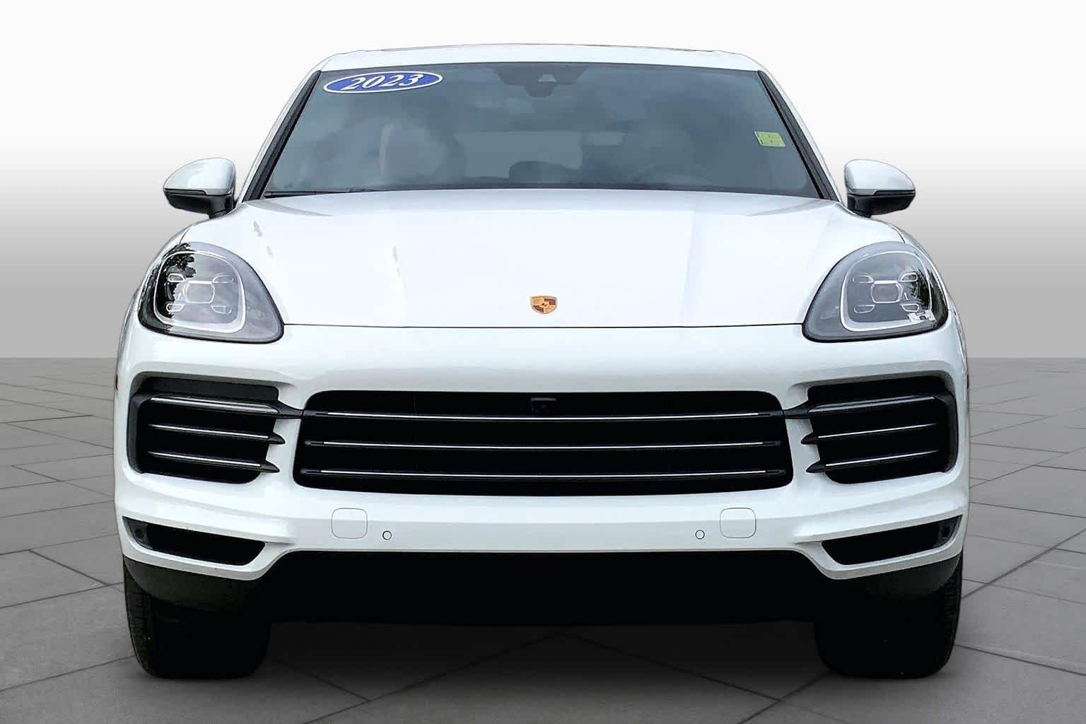 Used 2023  Porsche  image 4