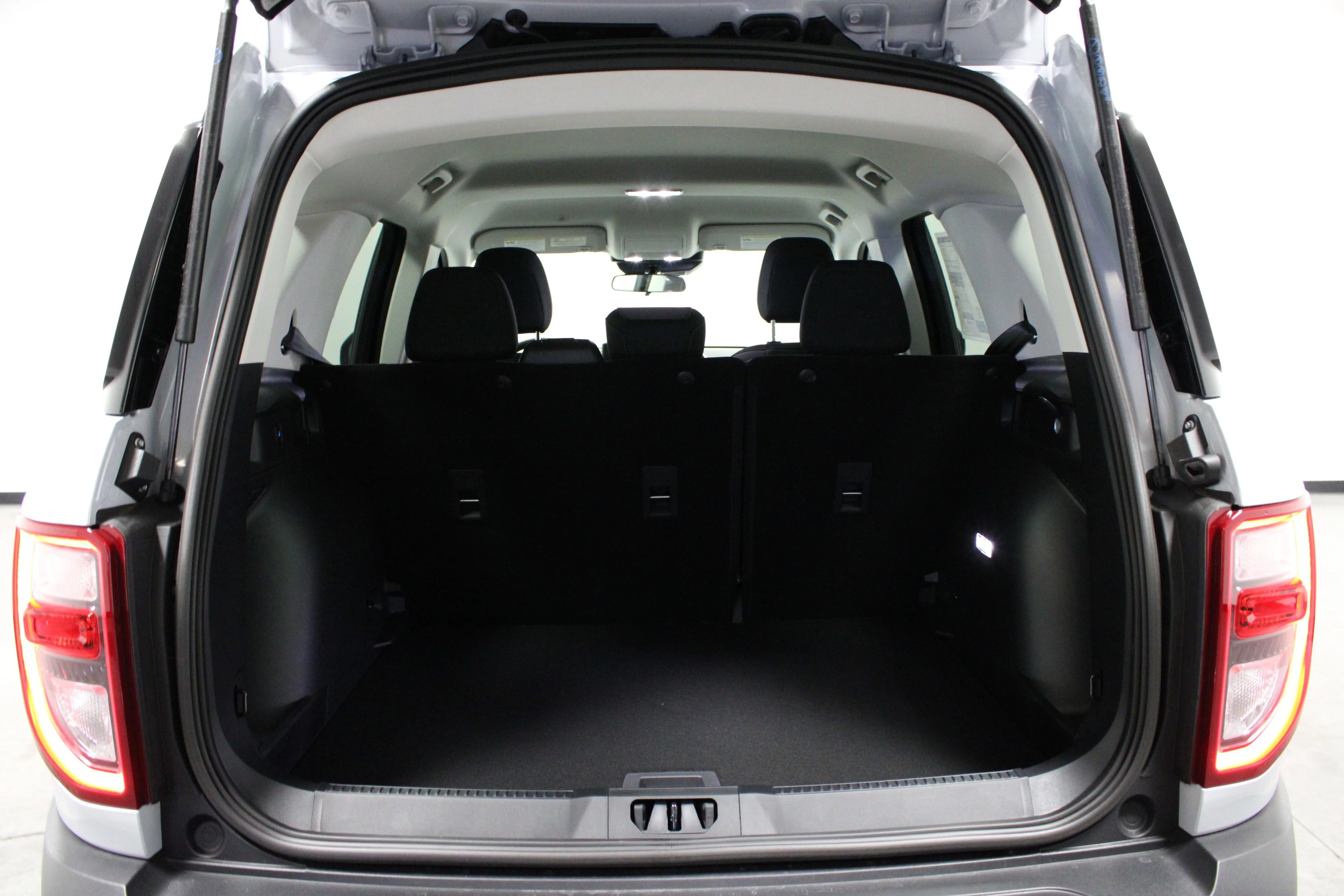 New 2026 Space White Metallic Ford Big Bend® image 14
