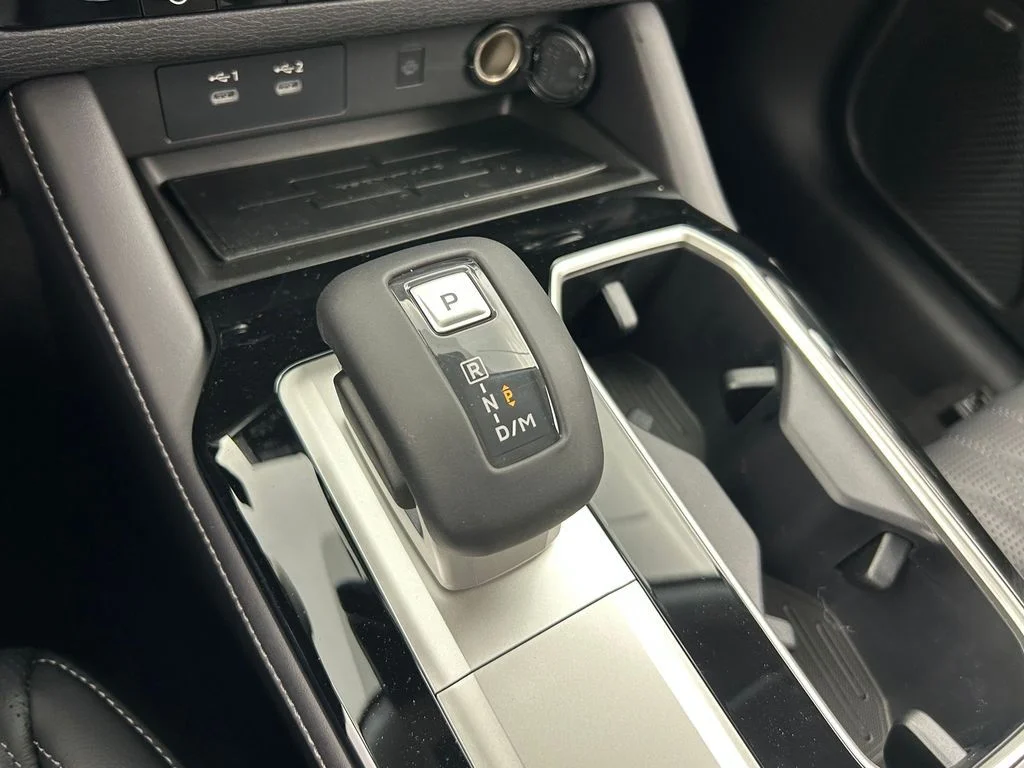 New 2026 Gray Mitsubishi SEL image 29