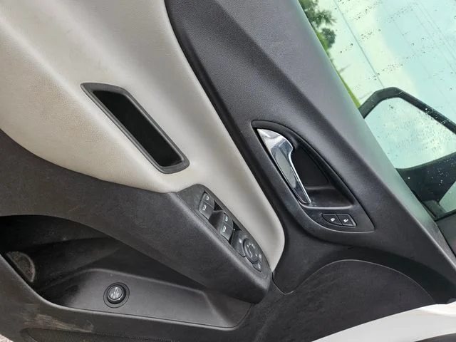 Used 2020 White Chevrolet LT image 11