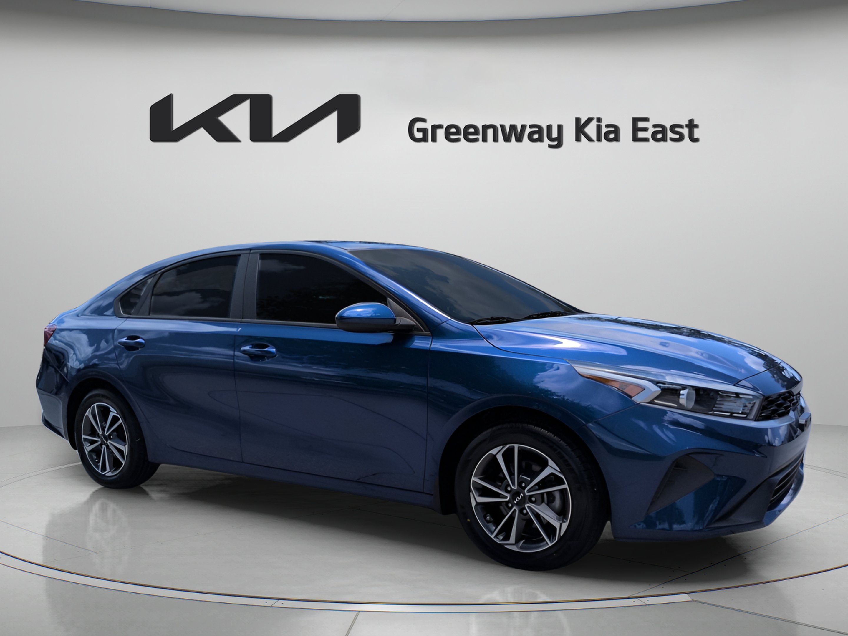 Used 2023 Deep Sea Blue Kia LXS image 3