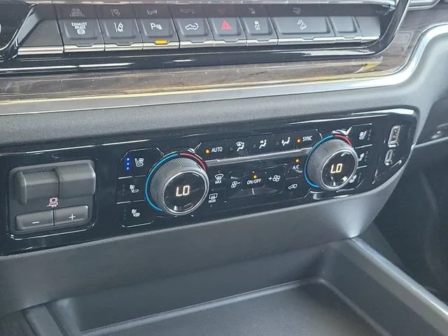 2025 Chevrolet Silverado 2500HD LTZ - Photo 42