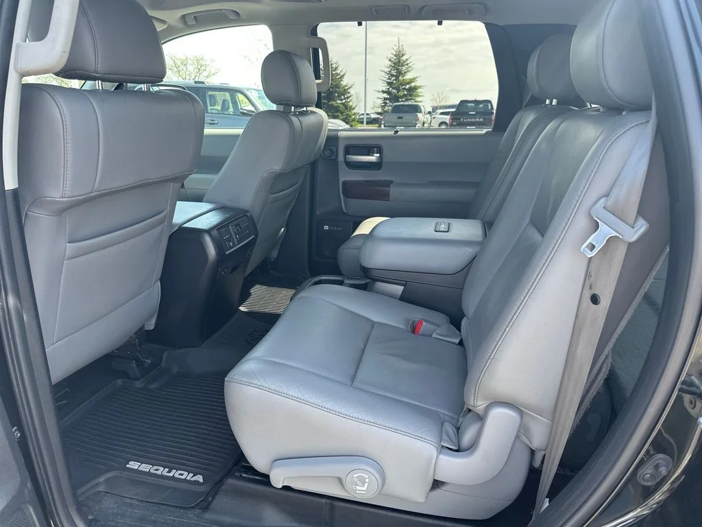 Used 2017 Black Toyota Platinum image 14