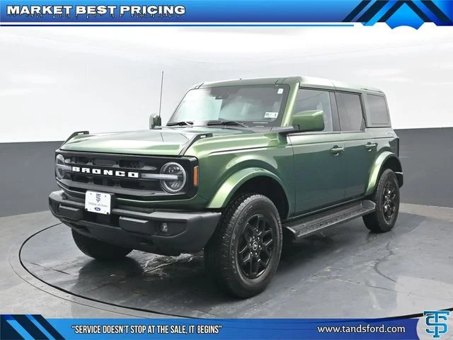 2025 Ford Bronco Outer Banks 4x4's photo