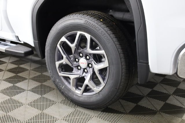 2026 GMC Sierra 1500 SLT - Photo 17