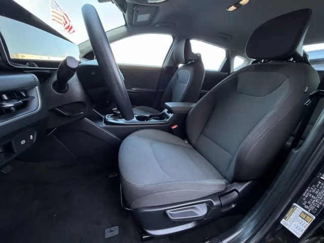 Used 2025 Aurora Black Kia LXS image 23