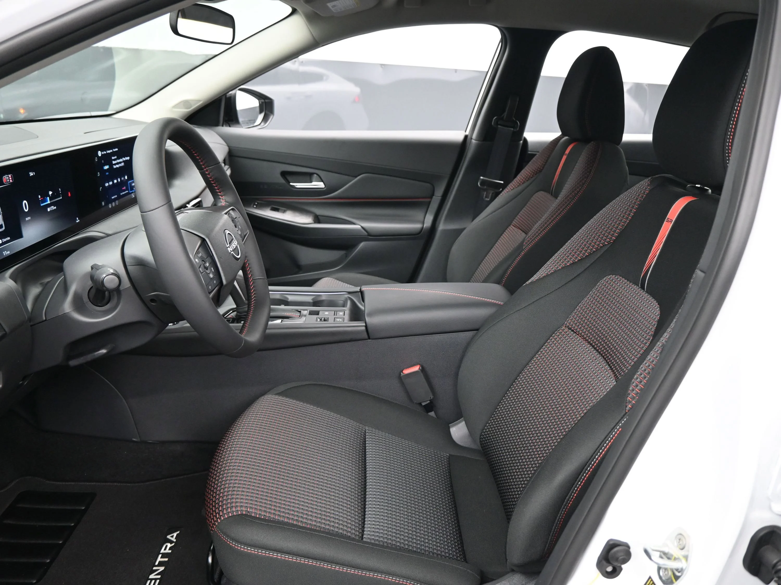 New 2026 Aspen White Tricoat Nissan SR image 9