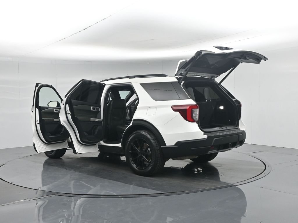 Used 2022 White Ford Timberline image 39
