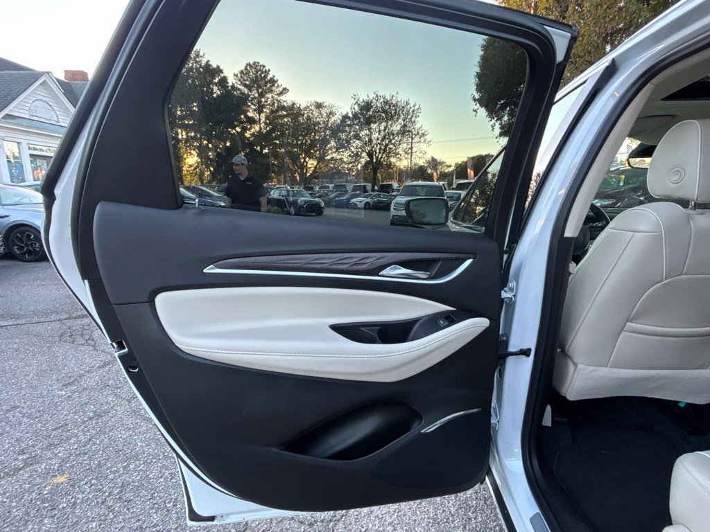Used 2023 White Buick Avenir image 41