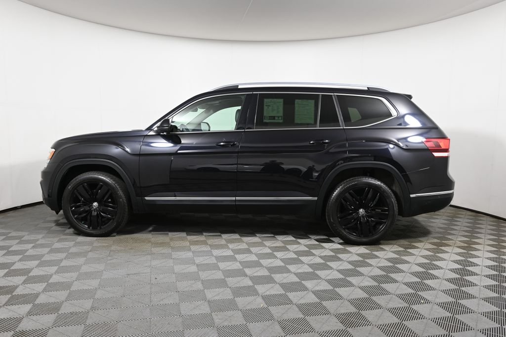 Used 2019 Volkswagen Atlas SEL Premium with VIN 1V2NR2CA2KC508675 for sale in Warwick, RI