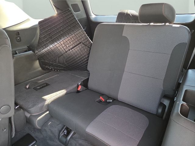 Used 2018 Gray Chevrolet LT image 33