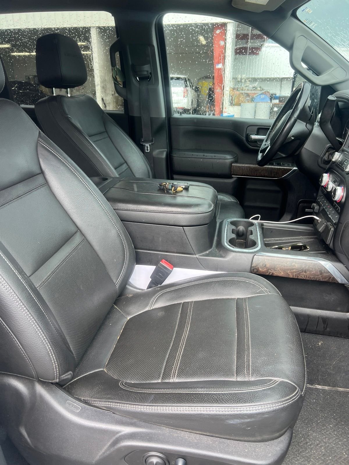 Used 2023 White GMC Denali image 14