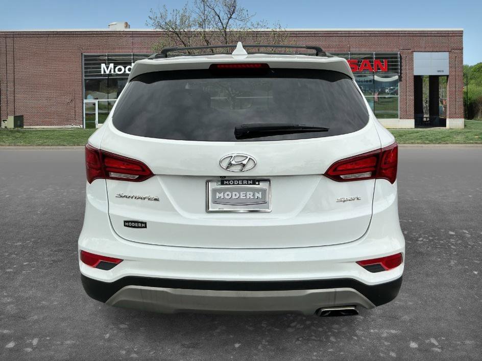 Used 2018 Pearl White Hyundai 2.4L image 3
