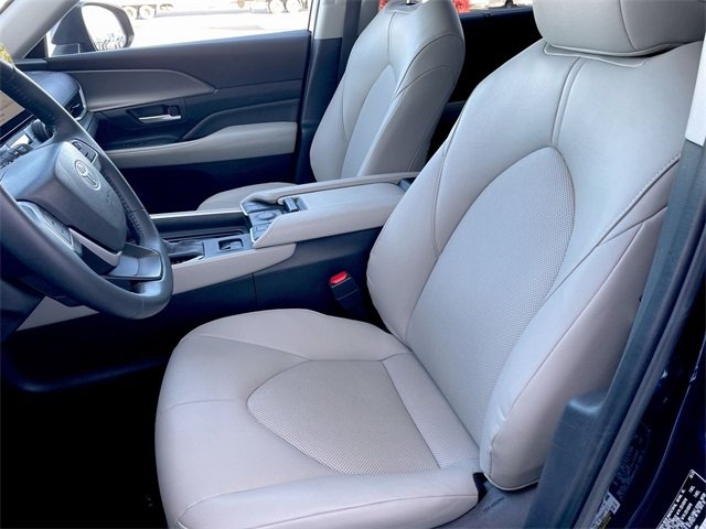 2025 Toyota Grand Highlander XLE photo 2