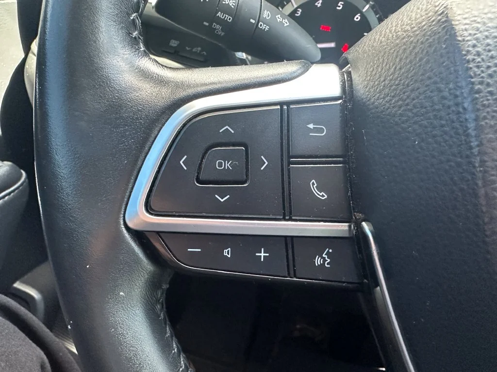 Used 2021 Black Toyota XLE image 21