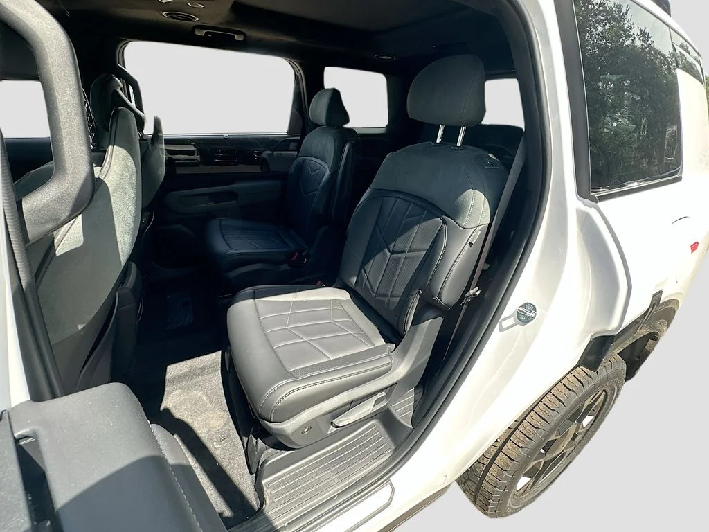 New 2027 Glacial White Kia X-Pro SX Prestige image 26