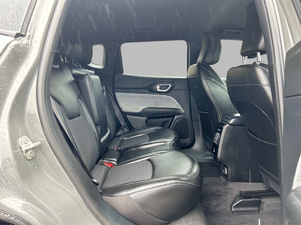 Used 2023 Gray Jeep Latitude image 16