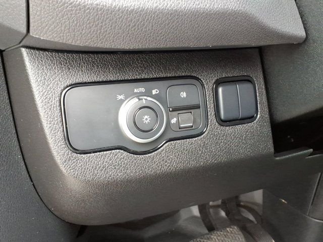 Used 2025 Arctic White Mercedes-Benz M2CA4S image 12