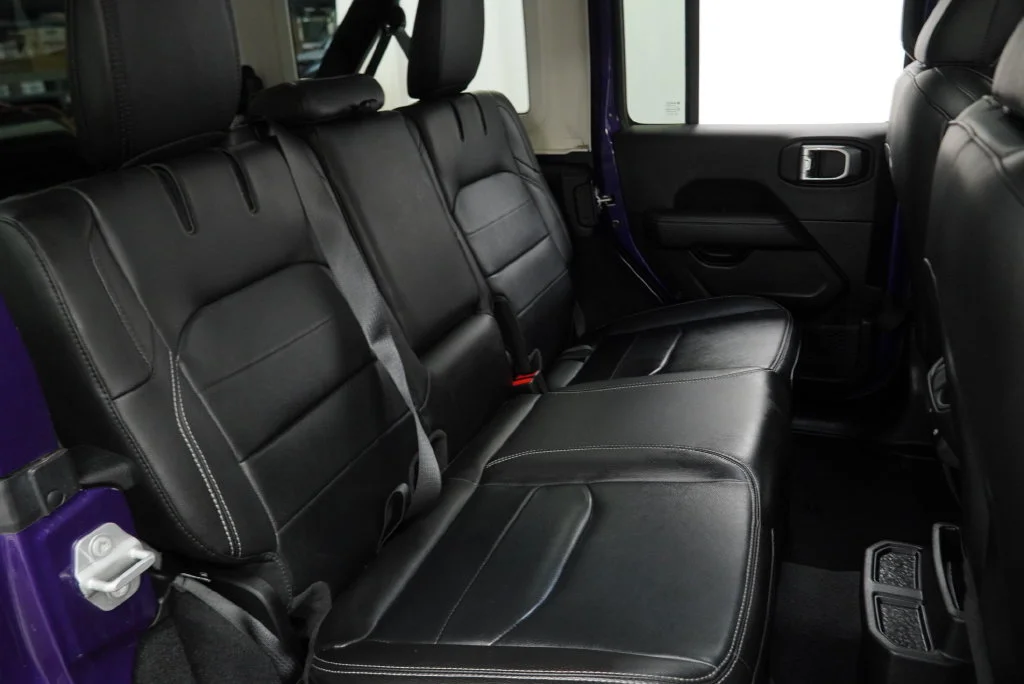 Certified Used 2023  Jeep Sahara 4xe image 40