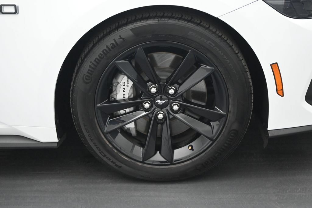 Used 2025 White Ford GT image 21