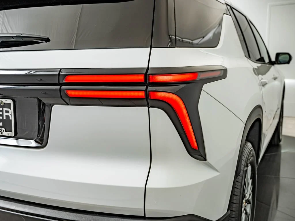 Used 2024 Summit White Chevrolet LS image 15