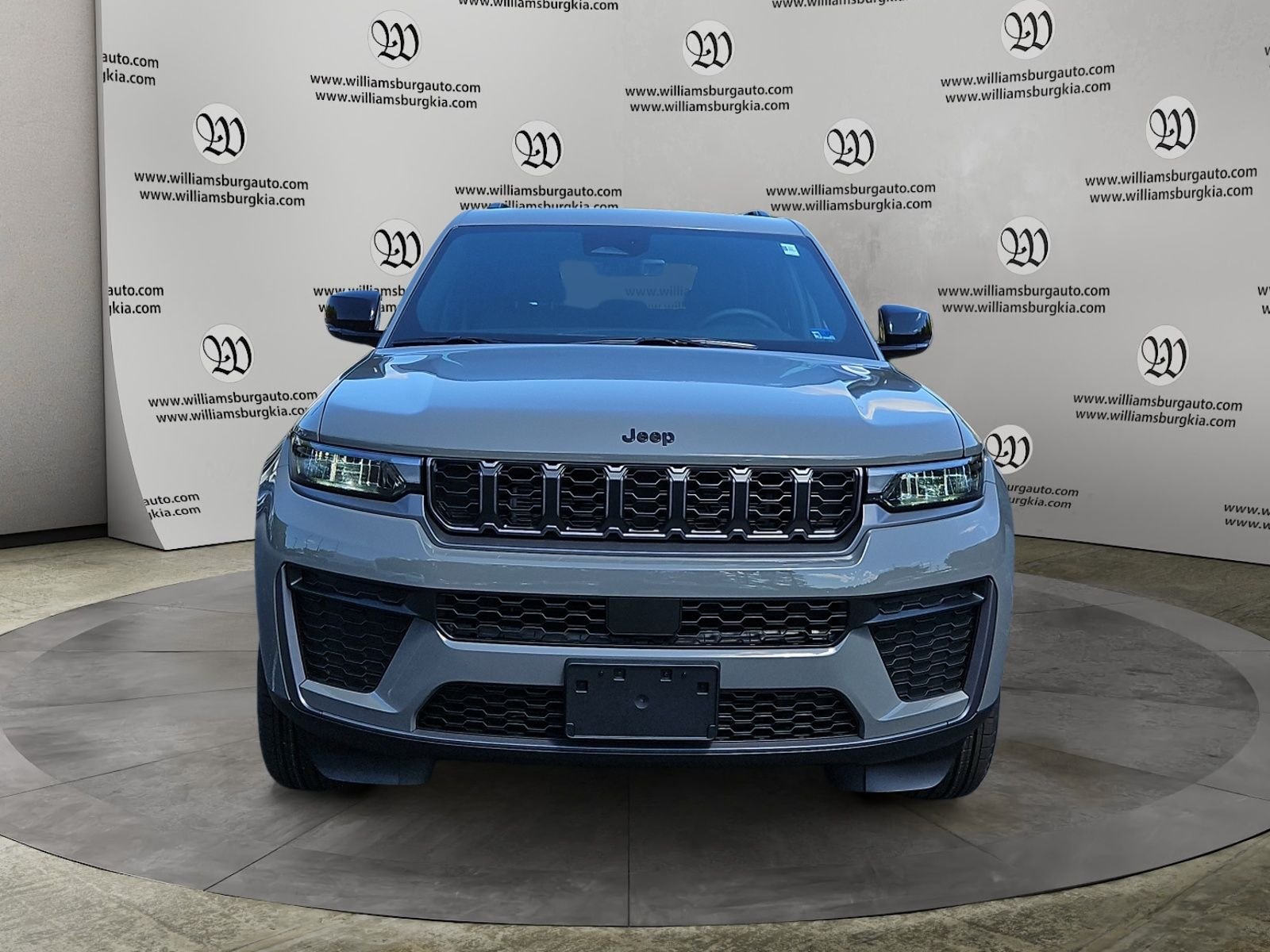New 2027 Sting-Gray Clearcoat Jeep Laredo Altitude image 8