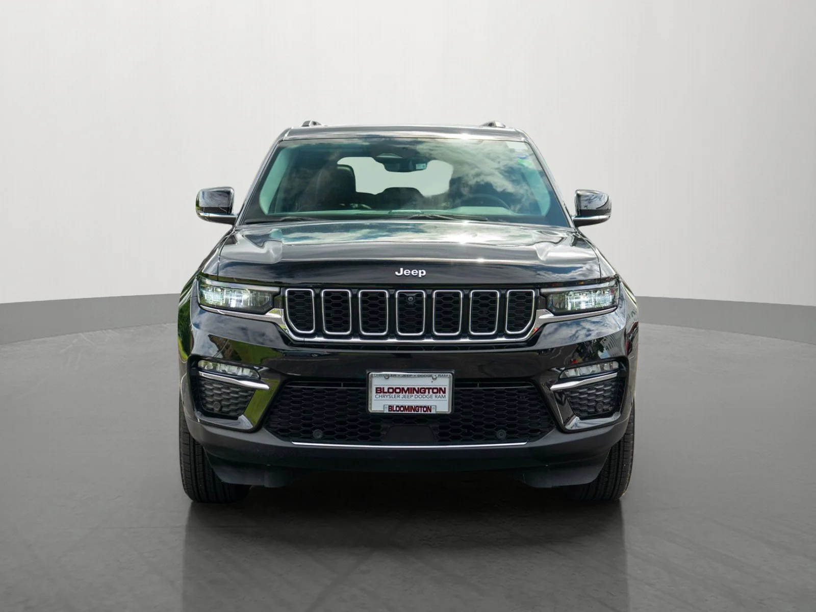 Used 2023 Jeep Grand Cherokee 4xe with VIN 1C4RJYB6XPC587496 for sale in Minneapolis, Minnesota