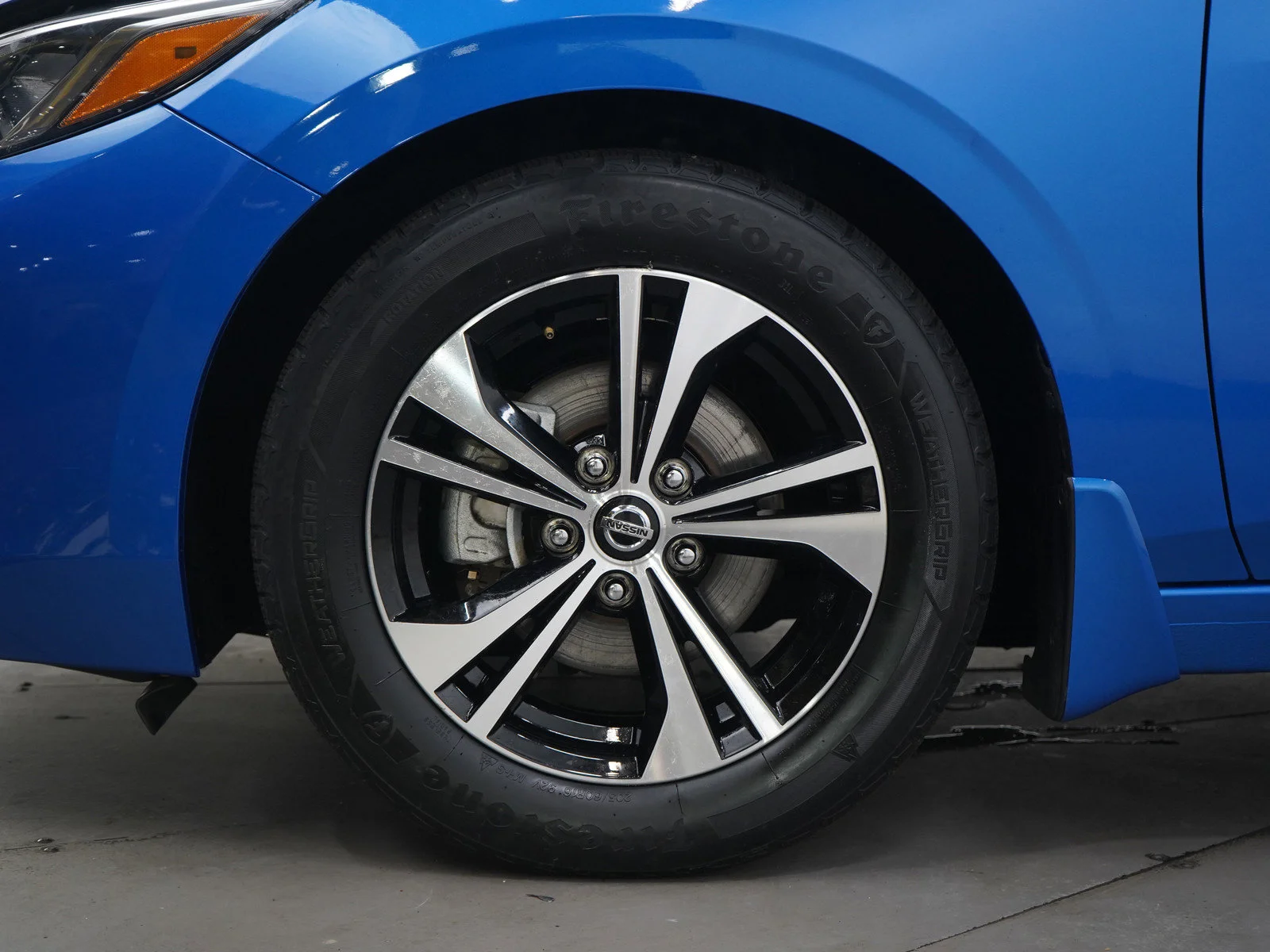 Used 2021 Electric Blue Metallic Nissan SV image 25