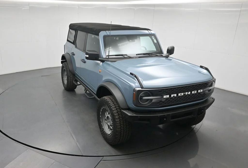 Used 2021 Blue Ford Badlands image 36