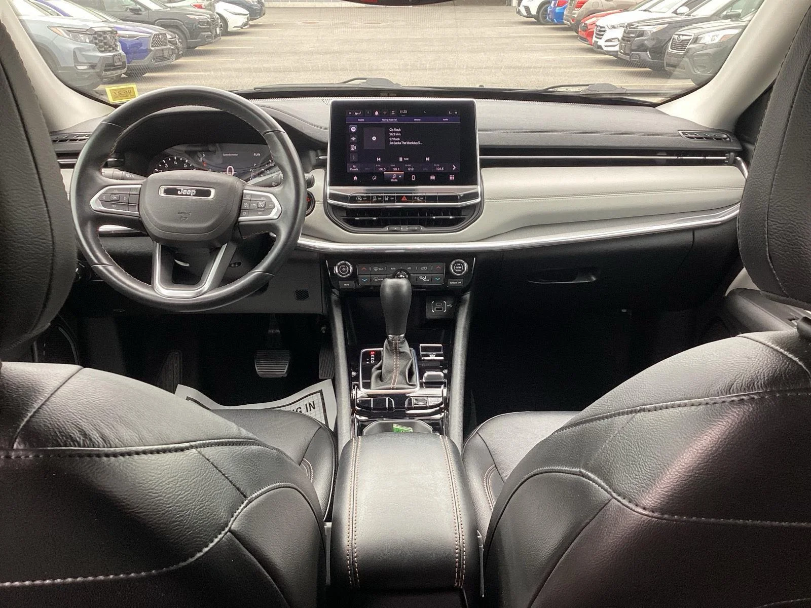 Used 2022 Diamond Black Crystal Pearlcoat Jeep Limited image 13