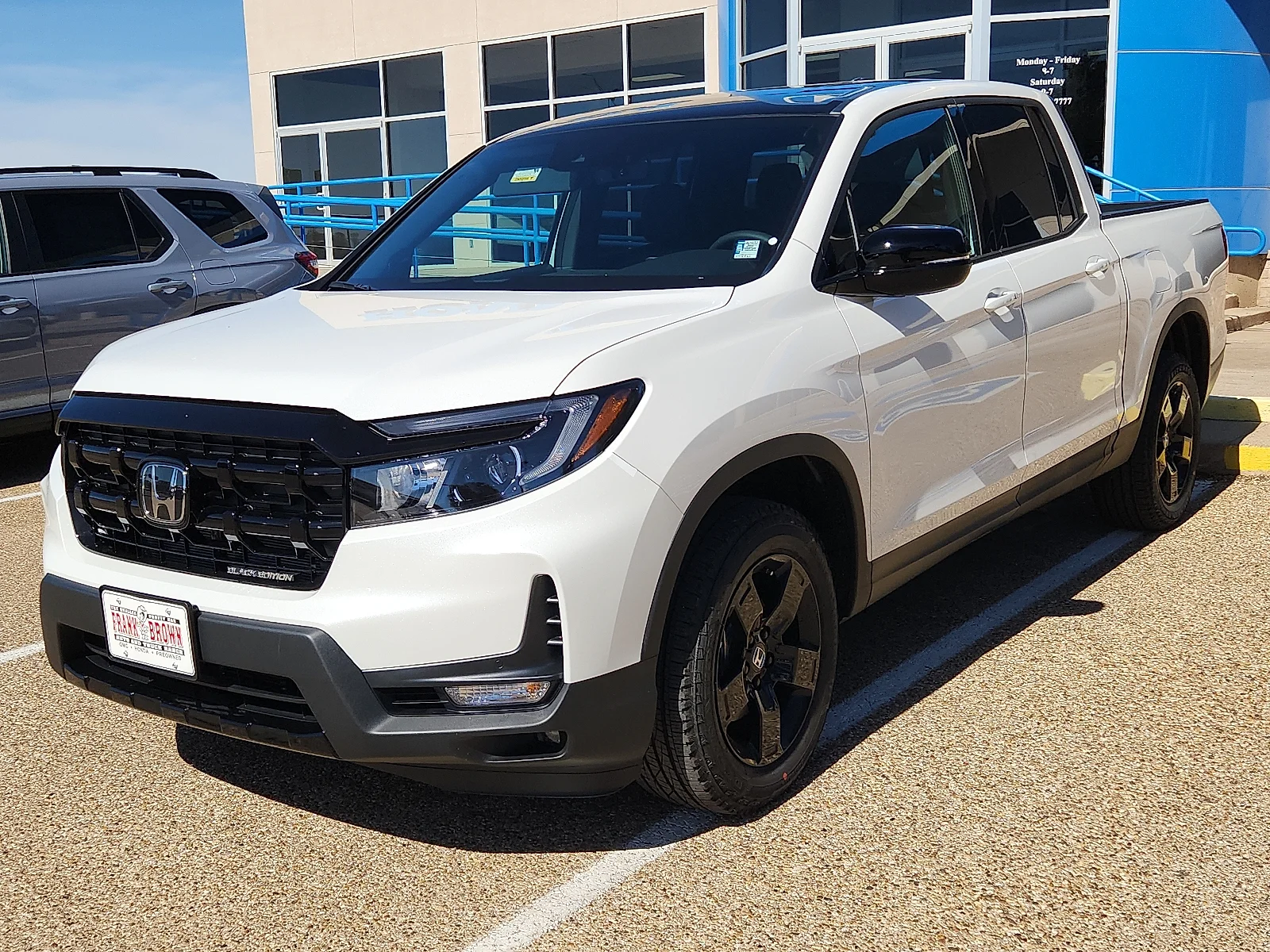 2026 Honda Ridgeline Black Edition 2-Tone's photo
