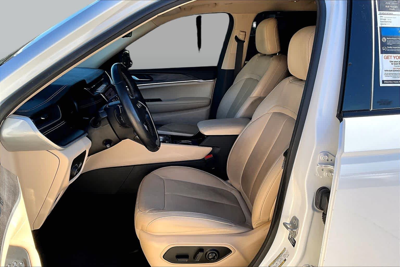 Used 2021 Bright White Clearcoat Jeep Limited image 9