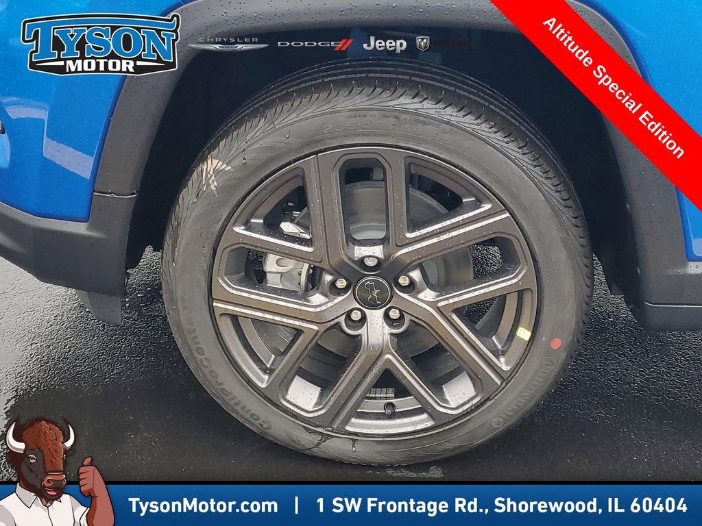 New 2026 Hydro Blue Pearlcoat Jeep Latitude image 7