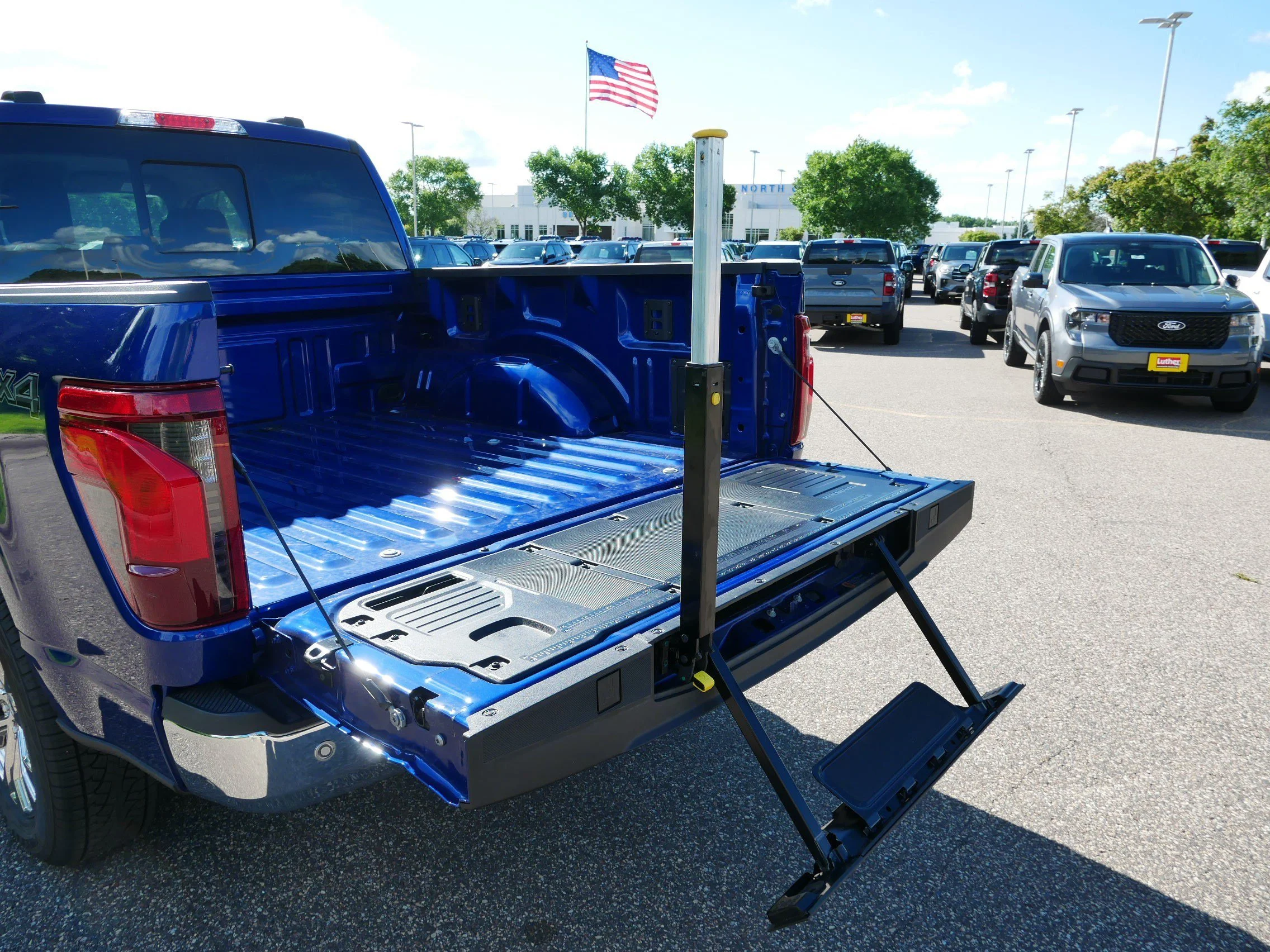 New 2026 Laser Red Tinted Clearcoat Ford XLT image 18
