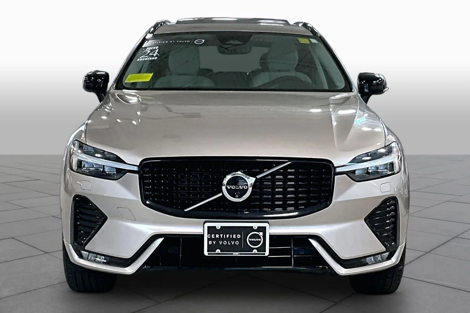 Used 2024 Bright Dusk Metallic Volvo Plus Dark Theme image 4
