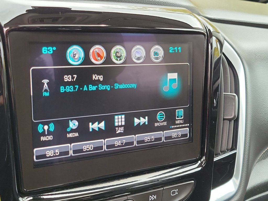 Used 2018 GRAPHITE METALLIC Chevrolet Premier image 27