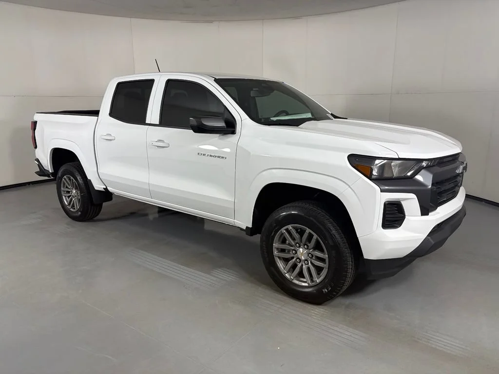 New 2026 Summit White Chevrolet LT image 11