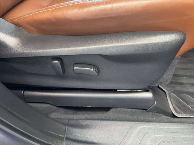 Used 2019 Magnetite Gray Metallic Subaru Touring image 14