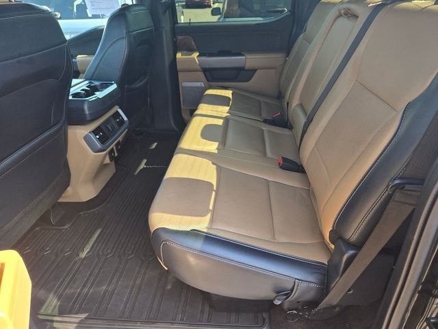 Used 2021  Ford Lariat image 10